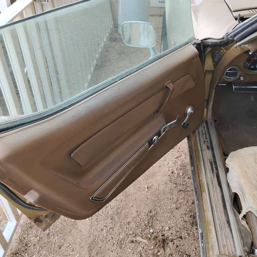 Chevrolet-corvette-1969-1