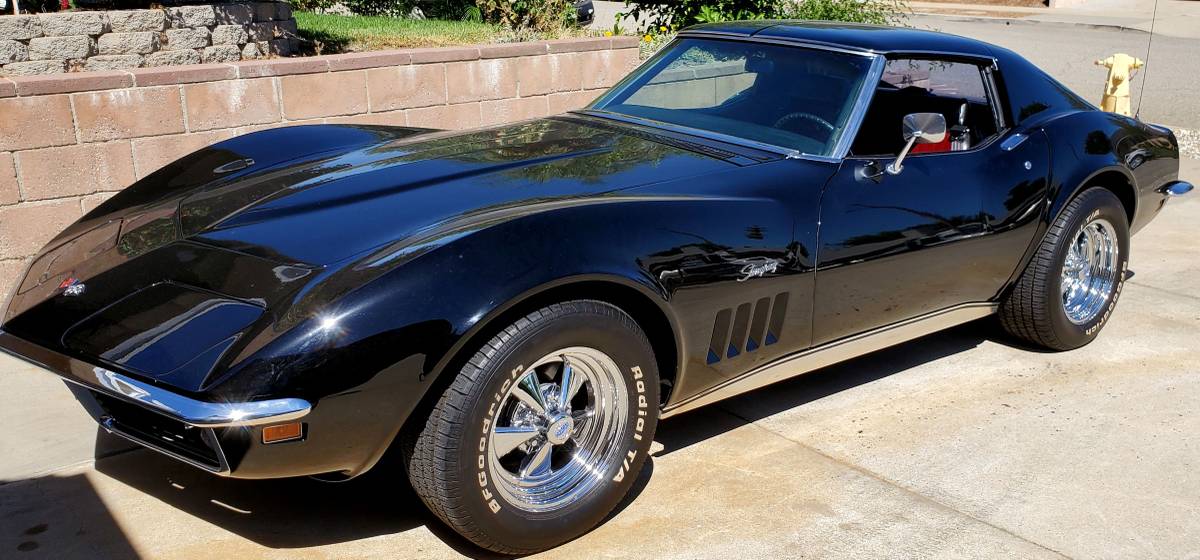 Chevrolet-corvette-1969-black-6
