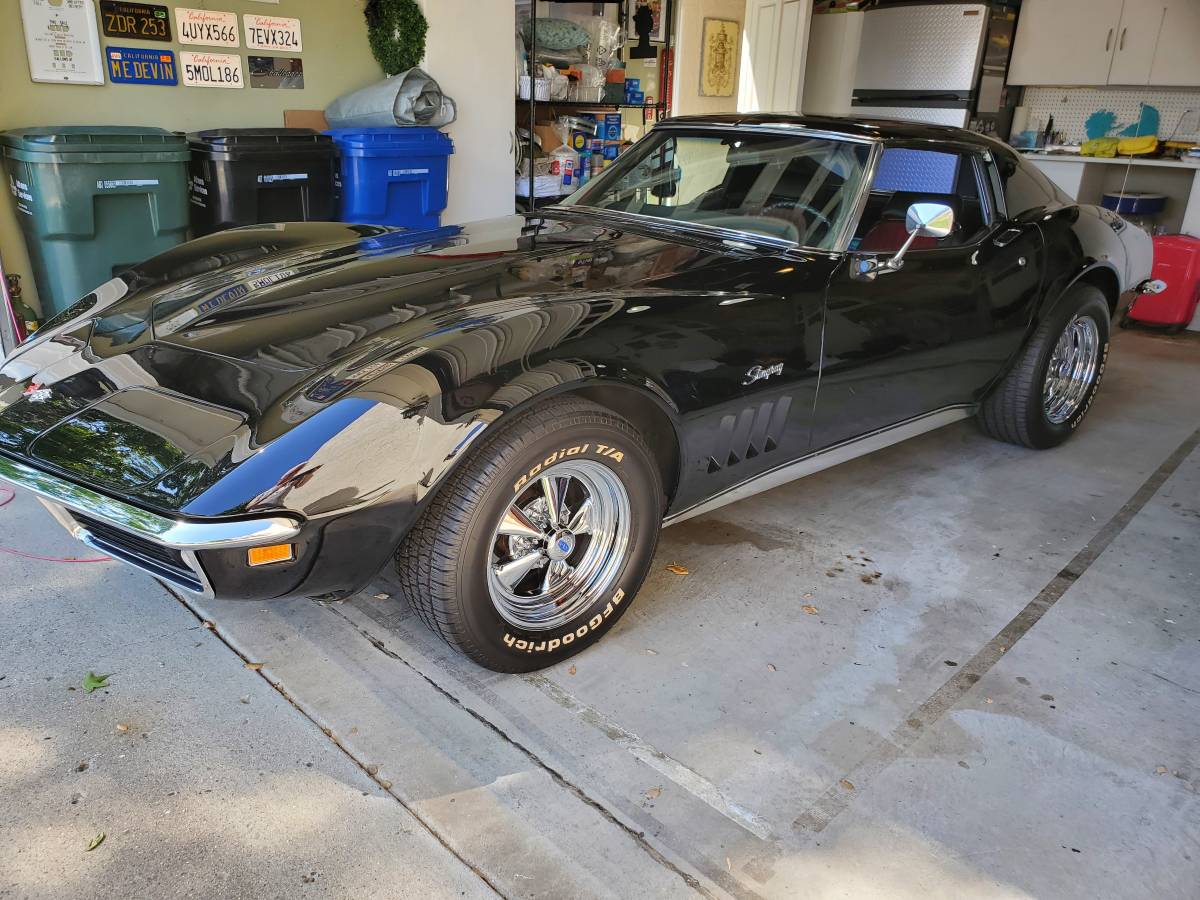Chevrolet-corvette-1969-black-8