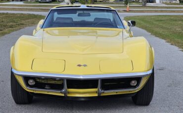 Chevrolet-corvette-1969-yellow-1