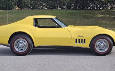 Chevrolet-corvette-1969-yellow-11