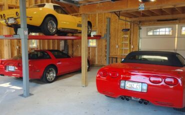 Chevrolet-corvette-1969-yellow-13