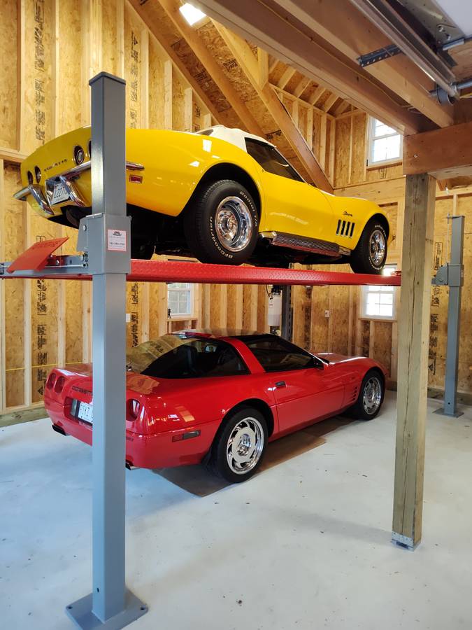 Chevrolet-corvette-1969-yellow-15