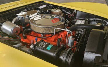 Chevrolet-corvette-1969-yellow-18