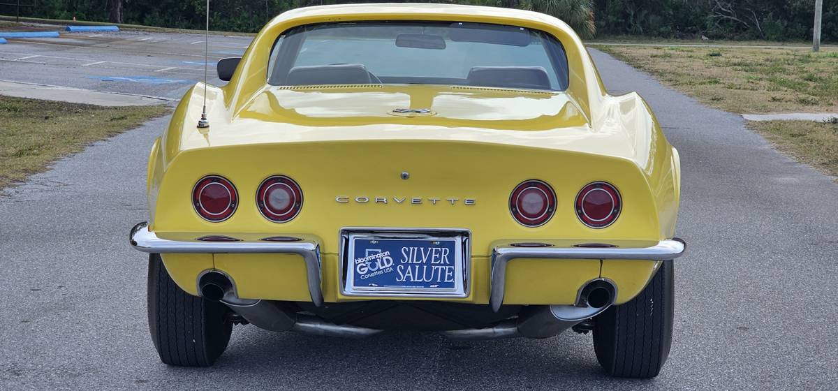 Chevrolet-corvette-1969-yellow-21