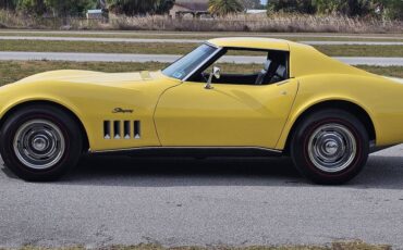 Chevrolet-corvette-1969-yellow-3