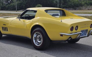 Chevrolet-corvette-1969-yellow-4