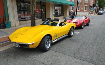 Chevrolet-corvette-1969-yellow-5