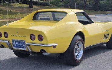 Chevrolet-corvette-1969-yellow-5