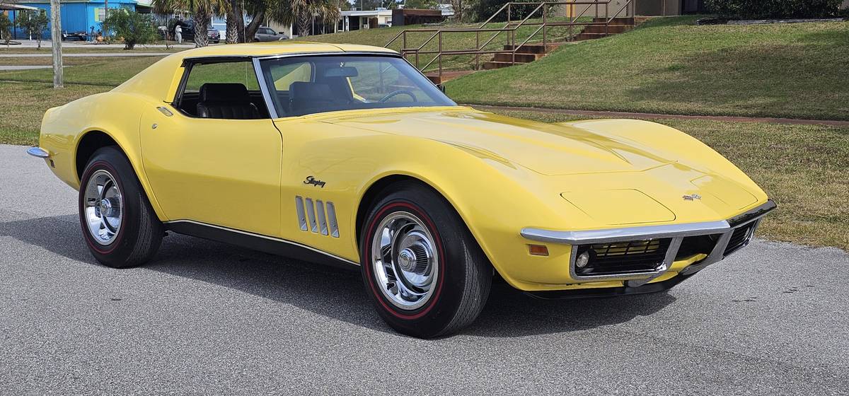 Chevrolet-corvette-1969-yellow-6