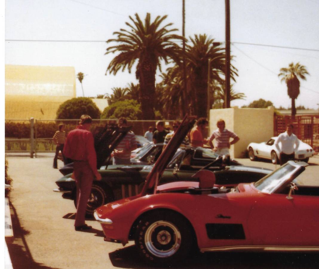 Chevrolet-corvette-1970-red-12