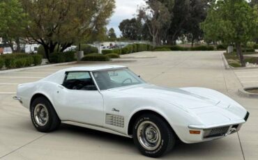 Chevrolet-corvette-1971-white-2