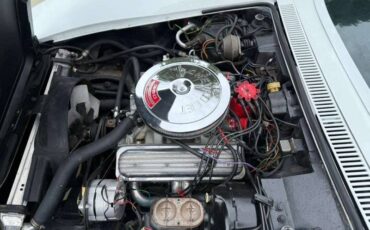 Chevrolet-corvette-1971-white-6