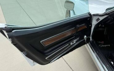 Chevrolet-corvette-1971-white-8