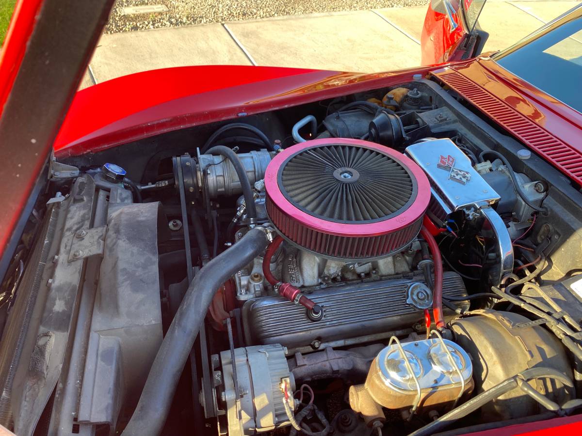 Chevrolet-corvette-1972-12