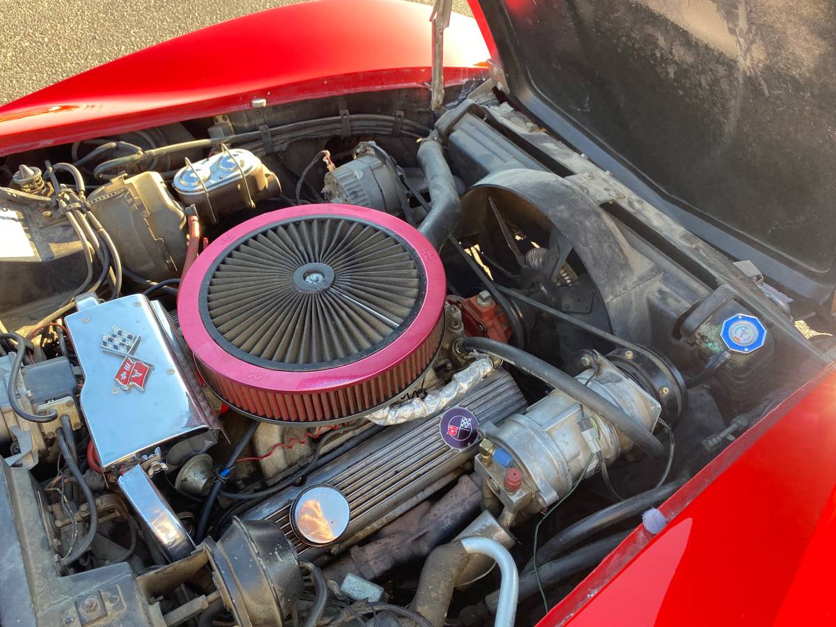 Chevrolet-corvette-1972-13