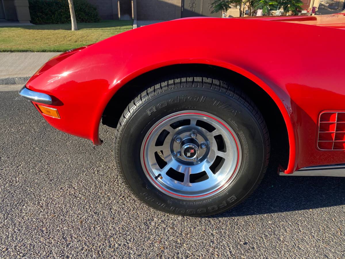 Chevrolet-corvette-1972-4