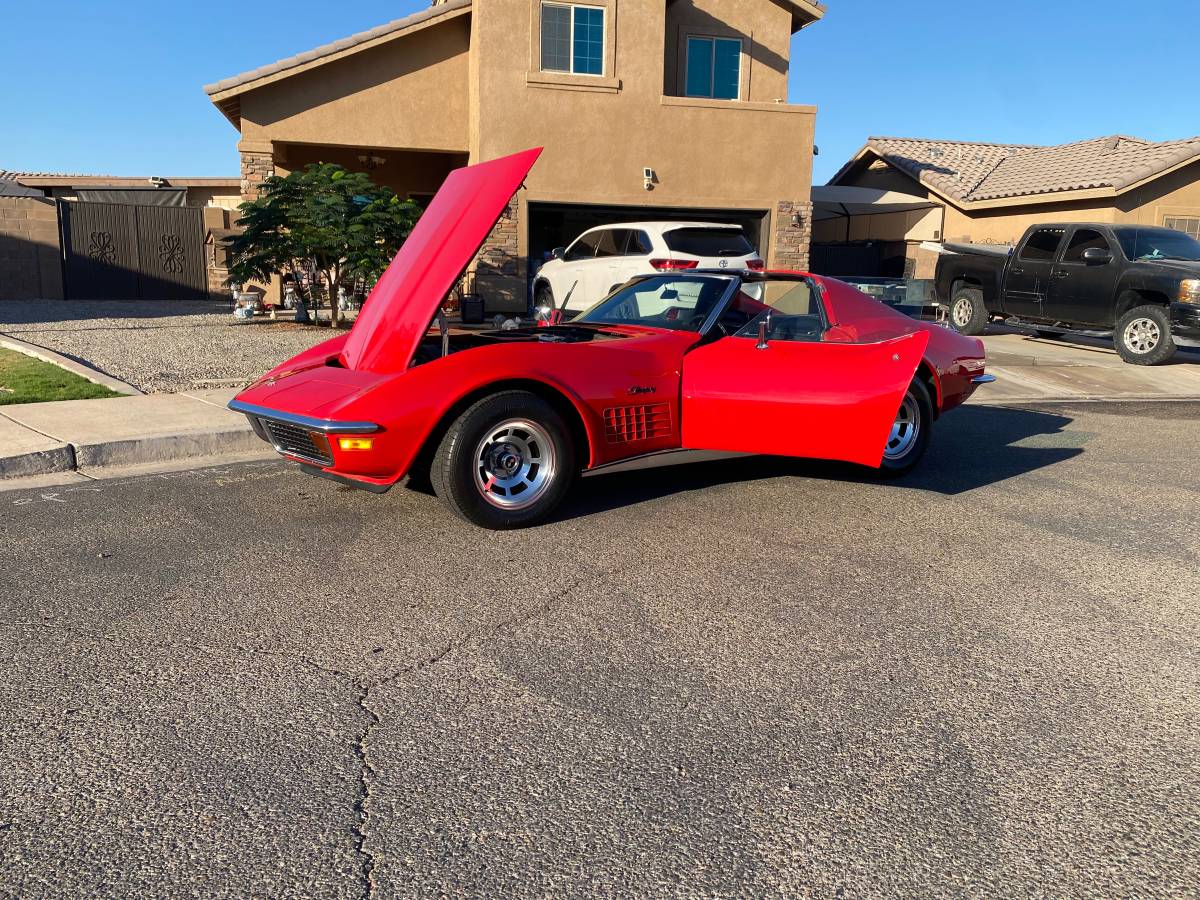 Chevrolet-corvette-1972-5