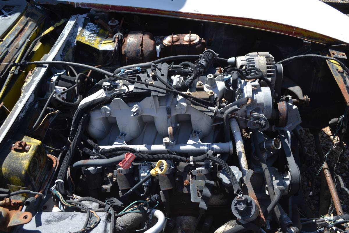 Chevrolet-corvette-1972-white-12