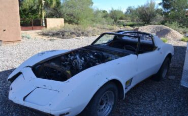 Chevrolet-corvette-1972-white-2