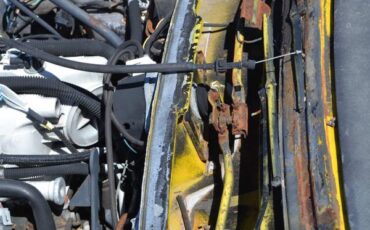 Chevrolet-corvette-1972-white-5