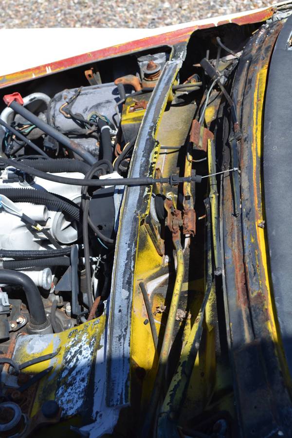 Chevrolet-corvette-1972-white-5