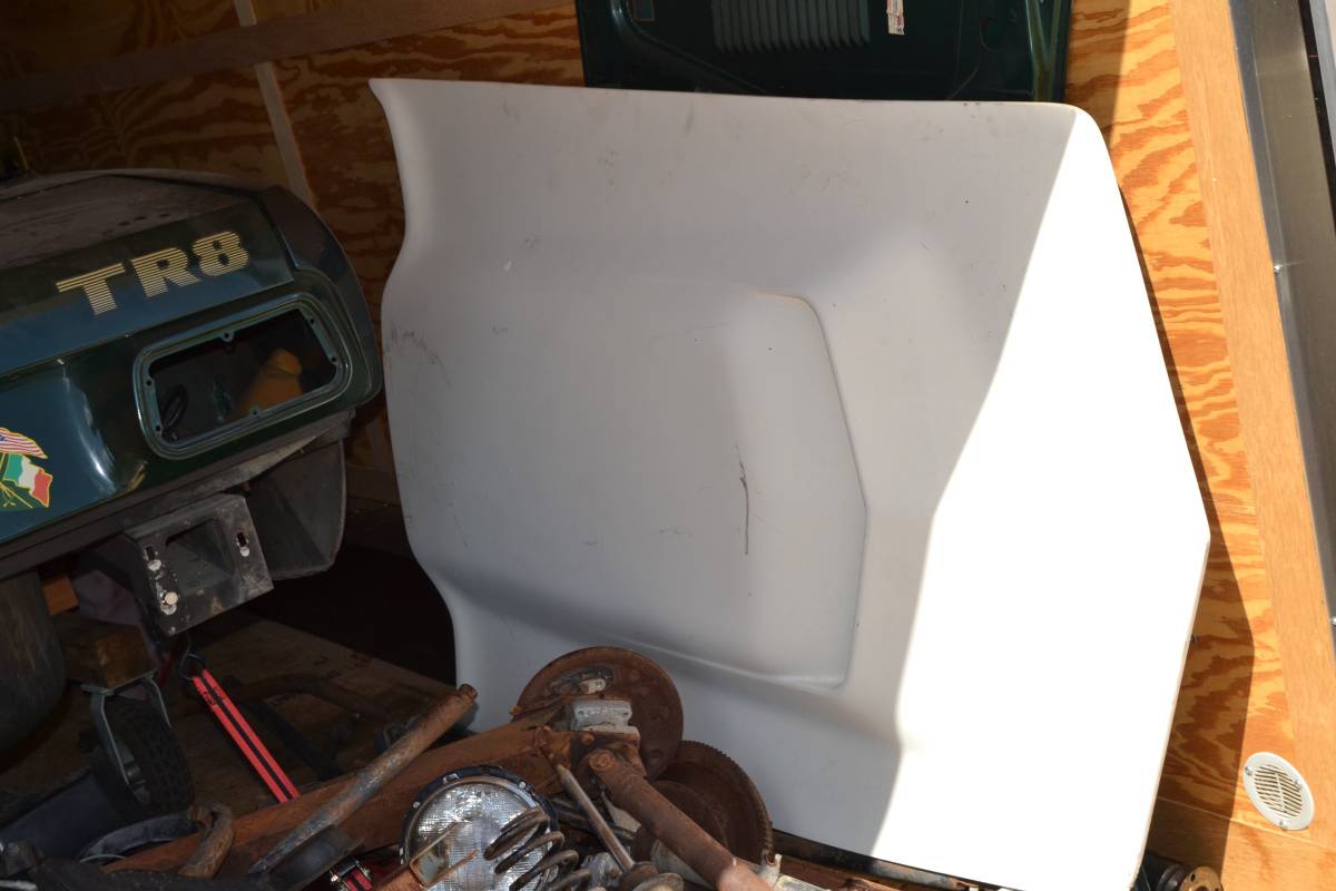 Chevrolet-corvette-1972-white-9