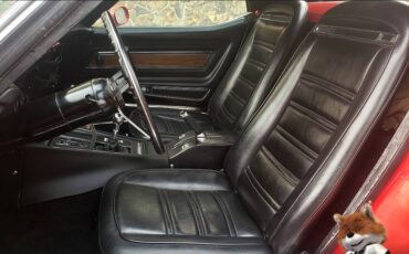 Chevrolet-corvette-1975-8