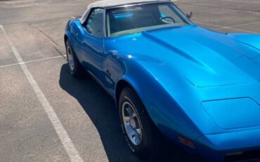 Chevrolet-corvette-1975-blue-1