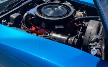 Chevrolet-corvette-1975-blue-2