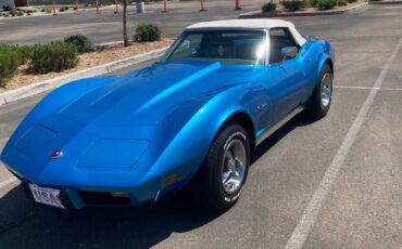 Chevrolet-corvette-1975-blue-4