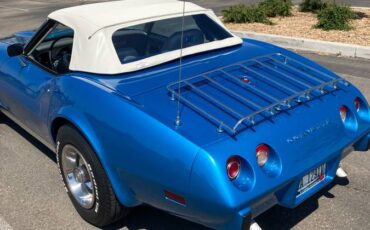 Chevrolet-corvette-1975-blue-8