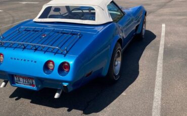 Chevrolet-corvette-1975-blue-9