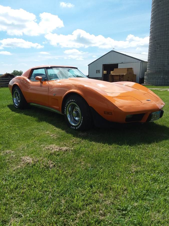 Chevrolet-corvette-1977