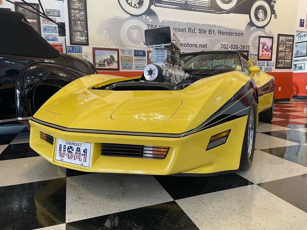 Chevrolet-corvette-1977-yellow-112