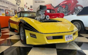 Chevrolet-corvette-1977-yellow-113