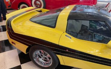 Chevrolet-corvette-1977-yellow-166