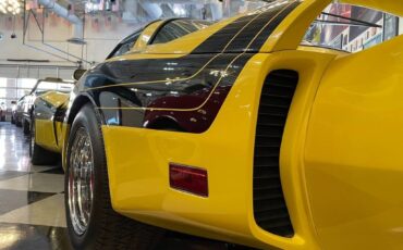 Chevrolet-corvette-1977-yellow-201