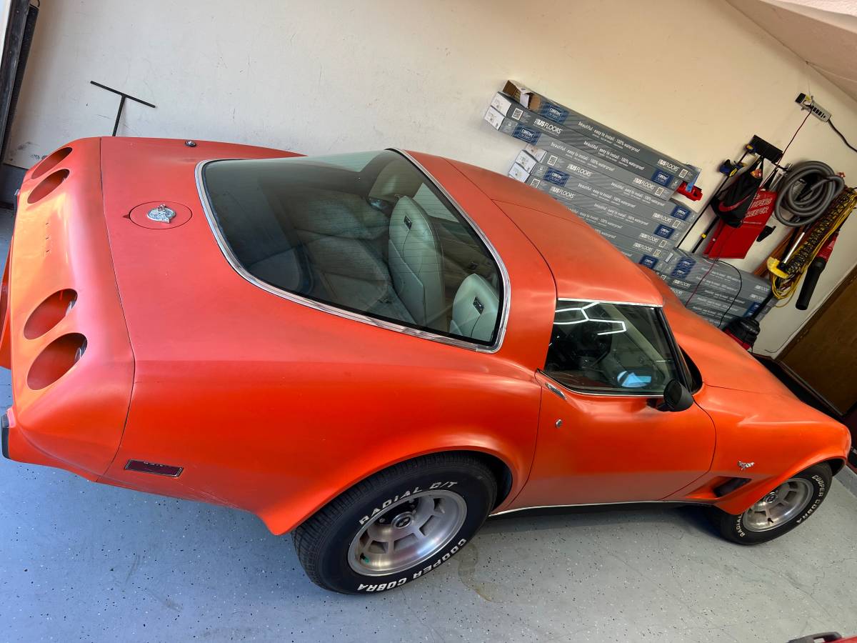 Chevrolet-corvette-1978-1