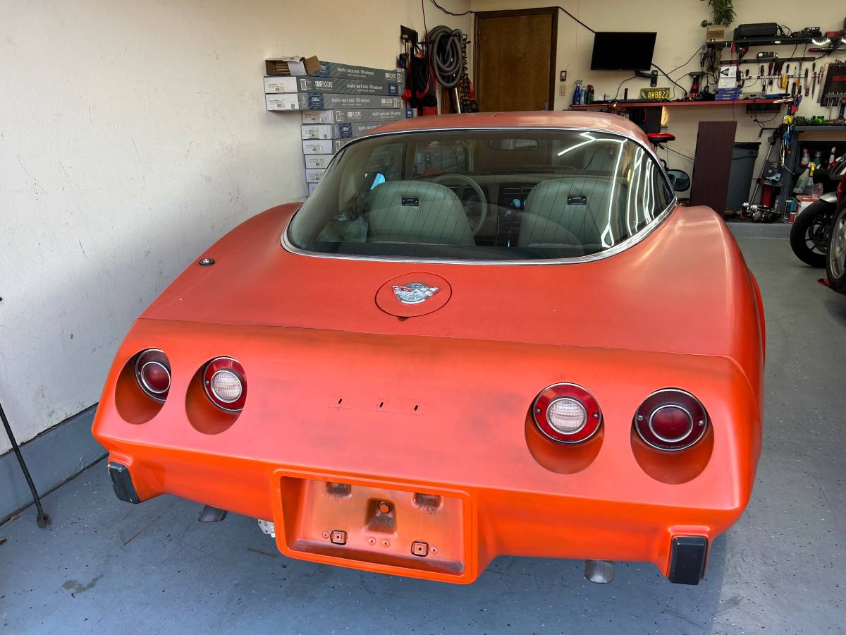 Chevrolet-corvette-1978-2