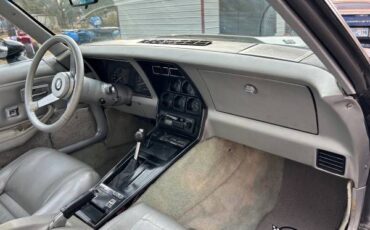 Chevrolet-corvette-1978-black-12