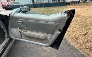 Chevrolet-corvette-1978-black-13