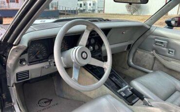 Chevrolet-corvette-1978-black-14