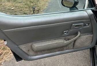 Chevrolet-corvette-1978-black-16