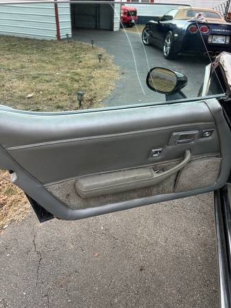 Chevrolet-corvette-1978-black-16