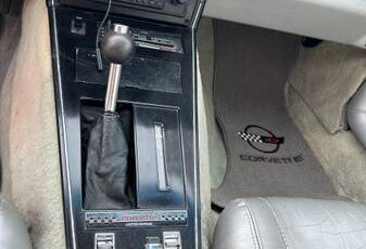 Chevrolet-corvette-1978-black-23