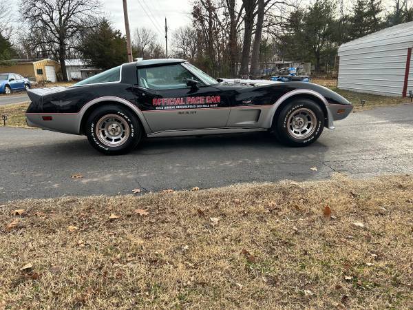 Chevrolet-corvette-1978-black-3