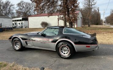 Chevrolet-corvette-1978-black