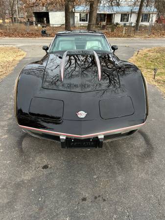 Chevrolet-corvette-1978-black-5