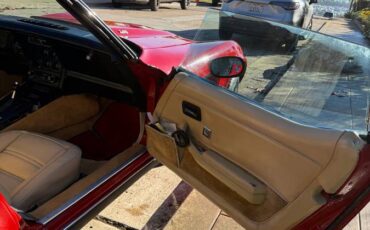 Chevrolet-corvette-1978-red-3